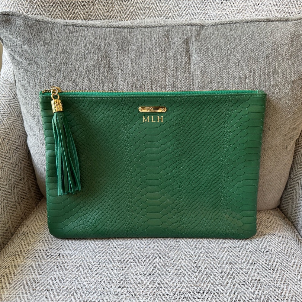 GiGi New York All In One Oversized Clutch